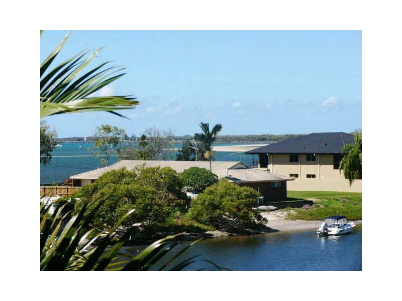 16/14 Jennifer Avenue, Runaway Bay QLD 4216