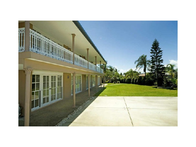 30 Karema Crescent, Runaway Bay QLD 4216