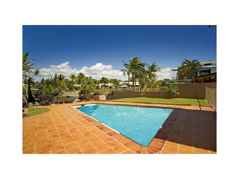 30 Karema Crescent, Runaway Bay QLD 4216