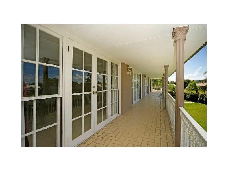 30 Karema Crescent, Runaway Bay QLD 4216