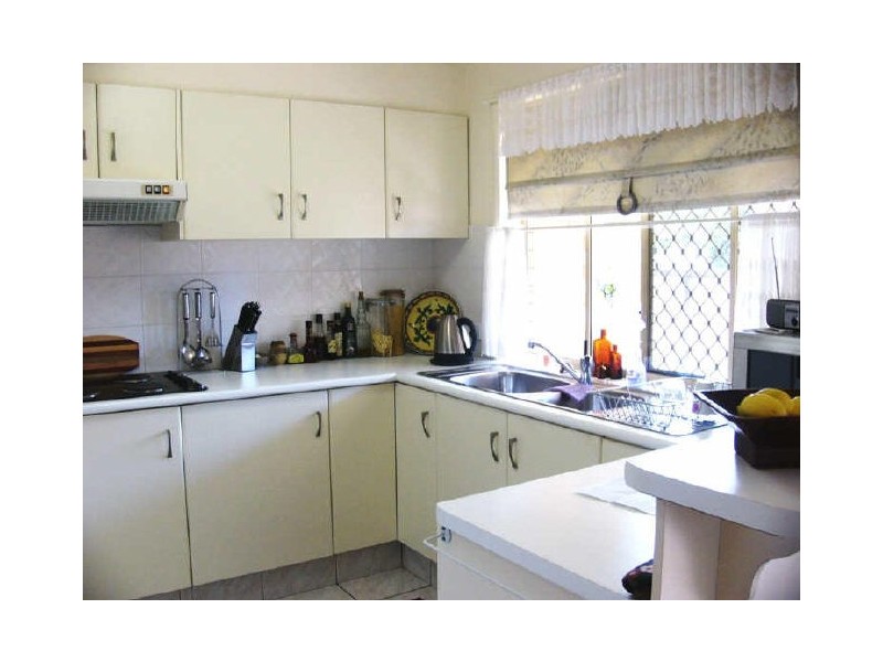 1/21 Eurimbula Court, Paradise Point QLD 4216