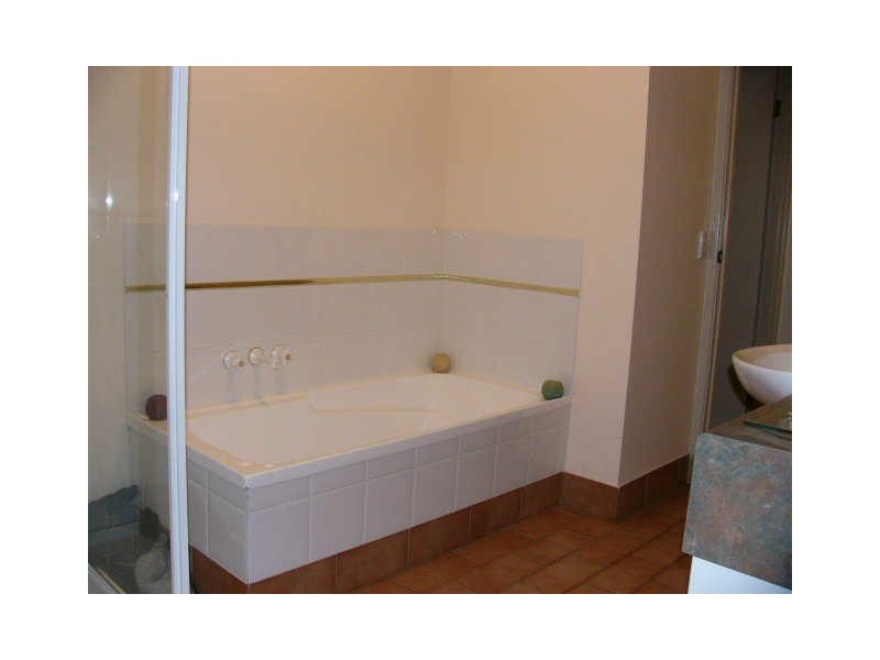 42/6 Ben Lomond Drive, Highland Park QLD 4211