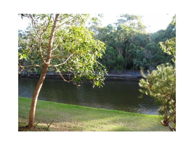 2/82 Kangaroo Avenue, Coombabah QLD 4216