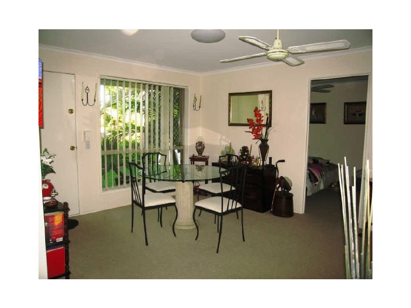 2/82 Kangaroo Avenue, Coombabah QLD 4216