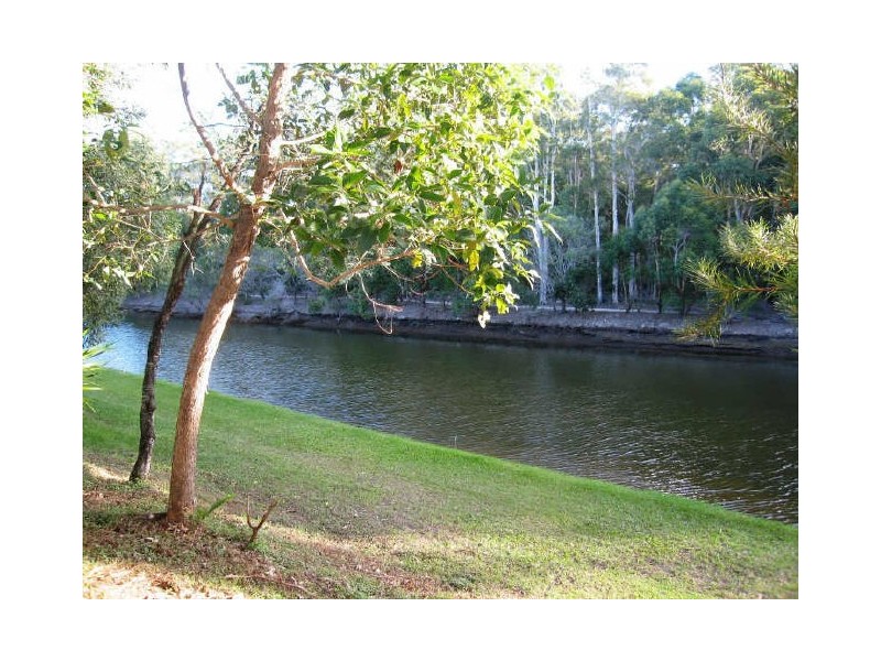 2/82 Kangaroo Avenue, Coombabah QLD 4216