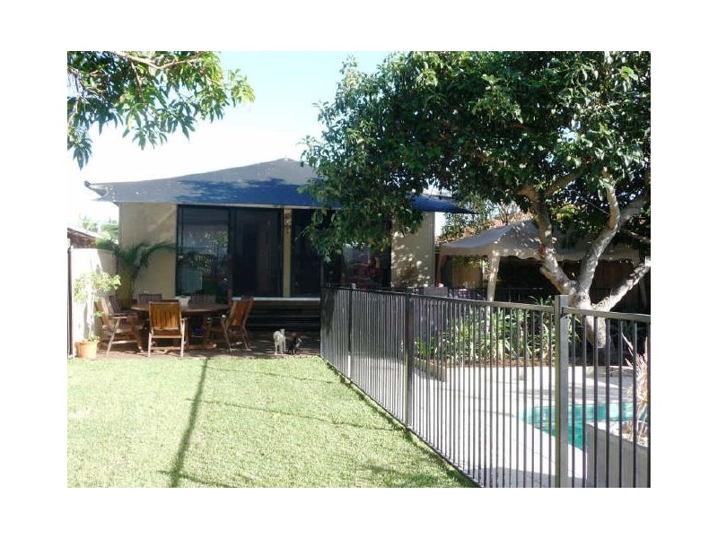 53 Mungera Street, Runaway Bay QLD 4216