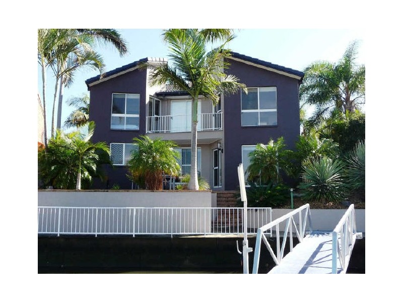 27 Midnight Court, Runaway Bay QLD 4216