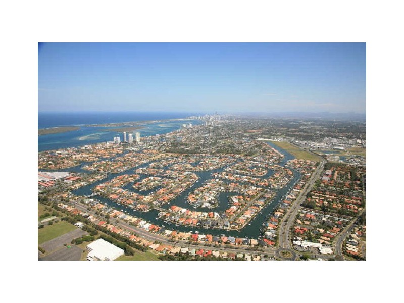 27 Midnight Court, Runaway Bay QLD 4216