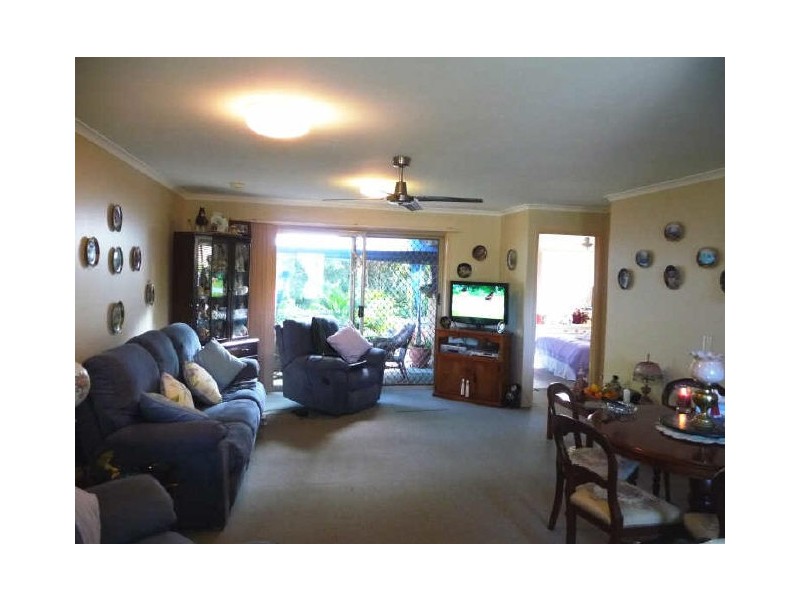 2/461 Pine Ridge Road, Runaway Bay QLD 4216