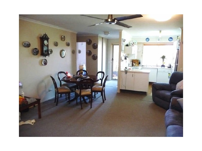 2/461 Pine Ridge Road, Runaway Bay QLD 4216