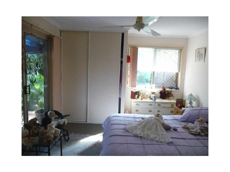 2/461 Pine Ridge Road, Runaway Bay QLD 4216