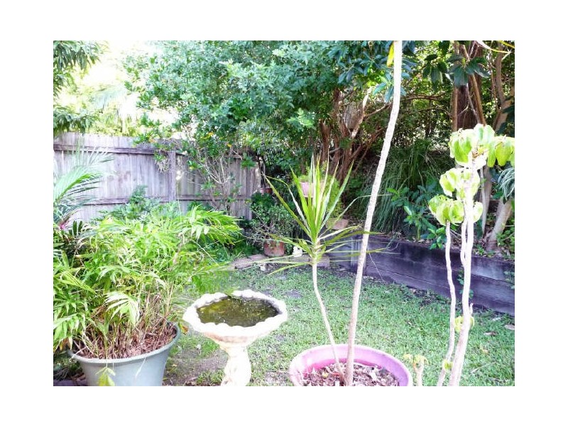 2/461 Pine Ridge Road, Runaway Bay QLD 4216