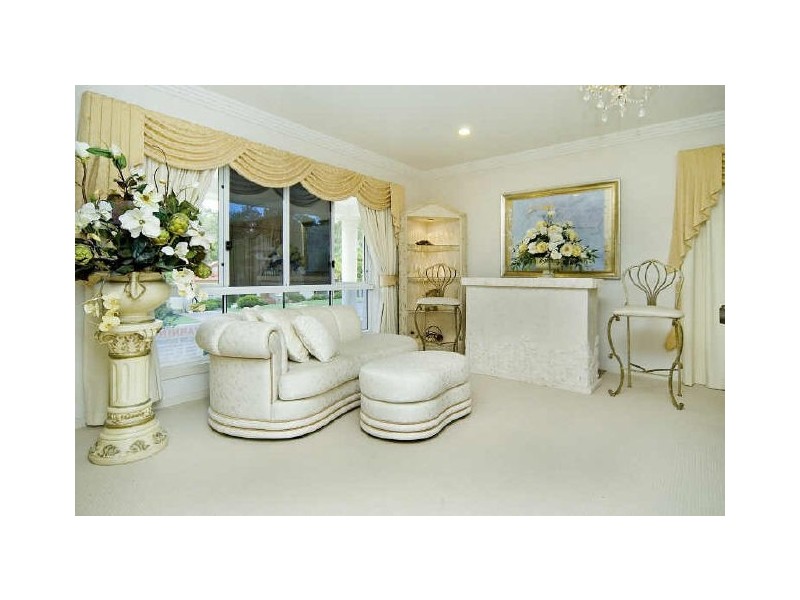 47 Canada Place, Arundel QLD 4214
