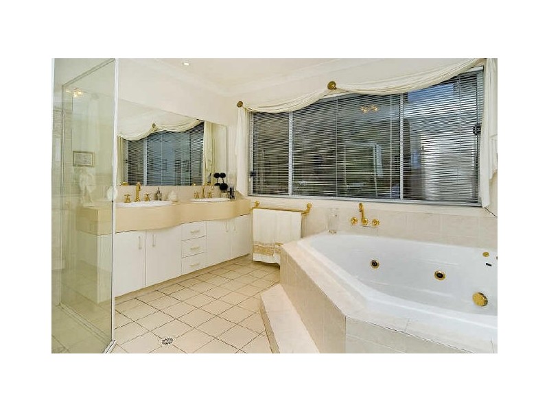 47 Canada Place, Arundel QLD 4214