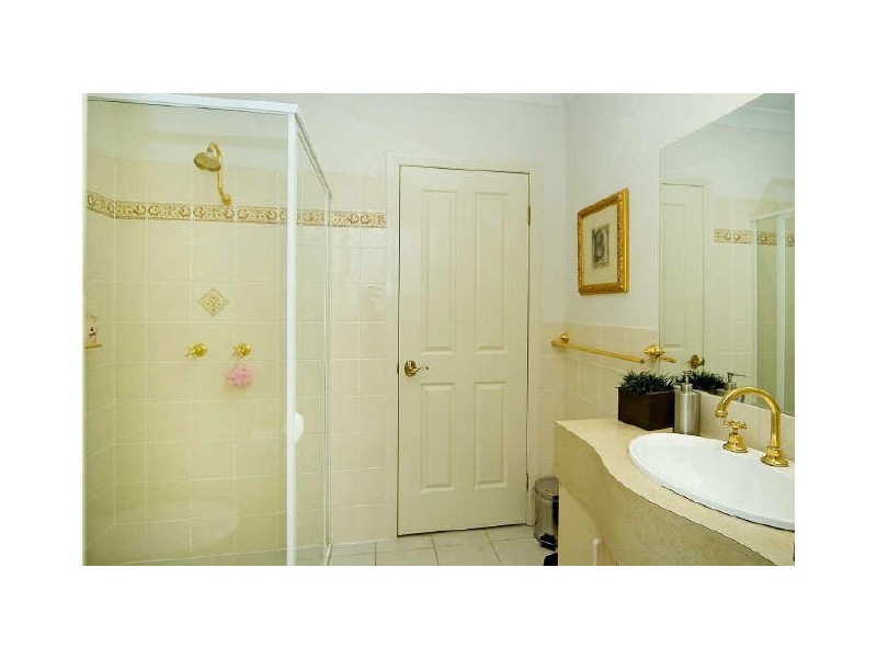 47 Canada Place, Arundel QLD 4214