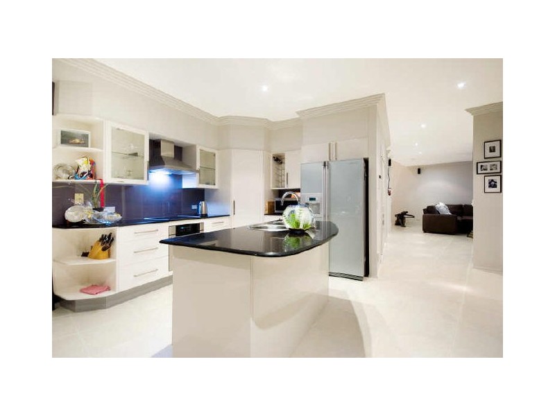 1/58 Bayview Street, Runaway Bay QLD 4216