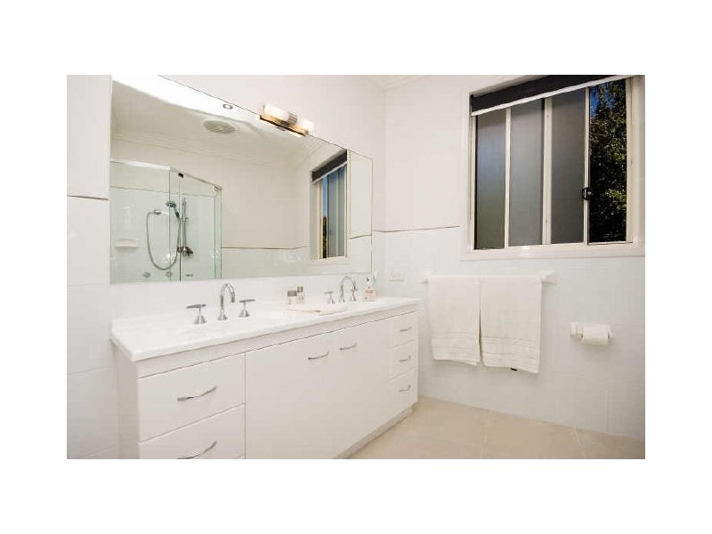 1/58 Bayview Street, Runaway Bay QLD 4216