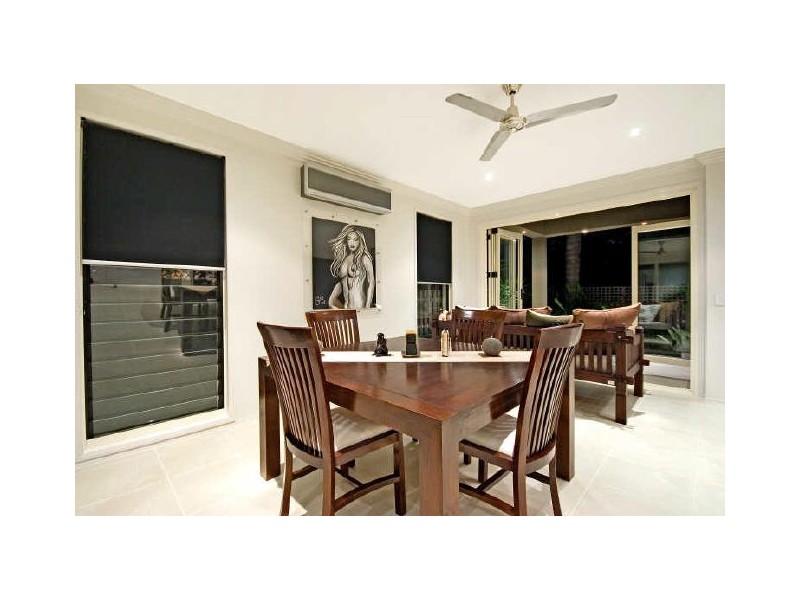 1/58 Bayview Street, Runaway Bay QLD 4216