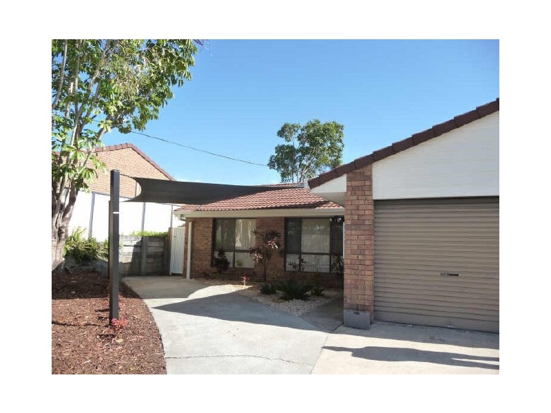 2/218 Olsen Avenue, Arundel QLD 4214