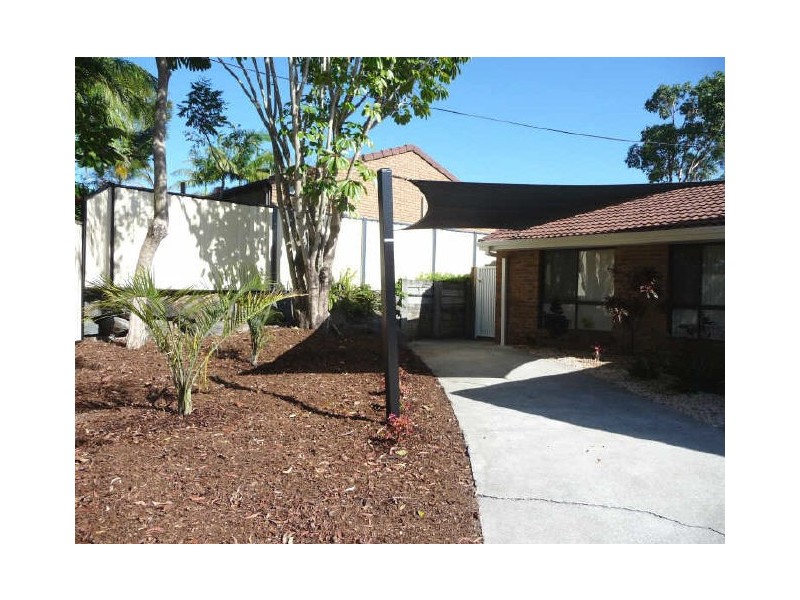 2/218 Olsen Avenue, Arundel QLD 4214