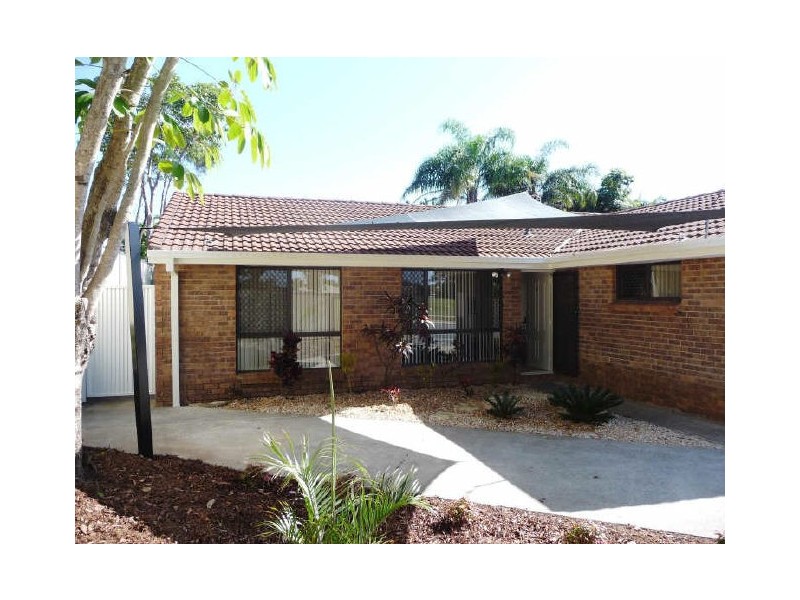 2/218 Olsen Avenue, Arundel QLD 4214