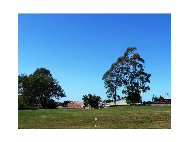 2/218 Olsen Avenue, Arundel QLD 4214