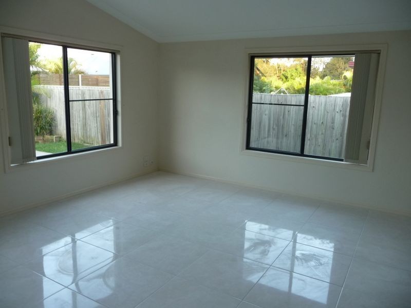 44 Serafina Drive, Helensvale QLD 4212