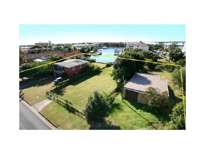 33 35 & 37 Madang Crescent, Runaway Bay QLD 4216