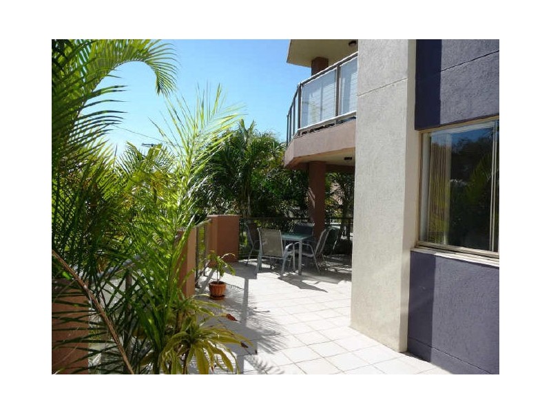 2/20 Oleander Avenue, Biggera Waters QLD 4216