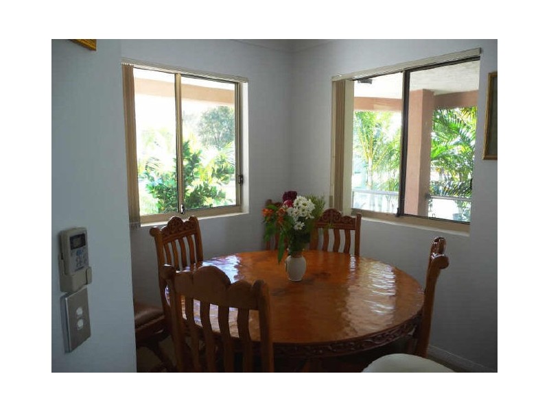 2/20 Oleander Avenue, Biggera Waters QLD 4216