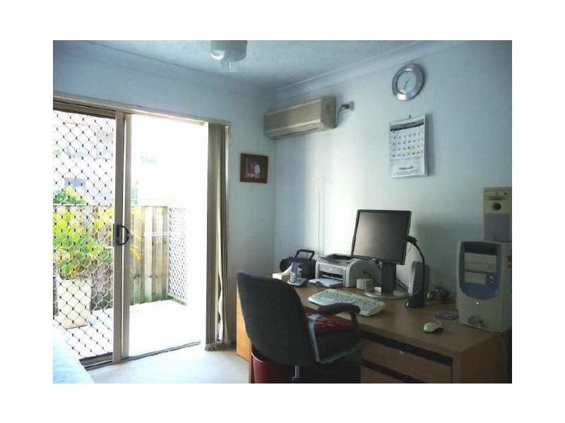 2/20 Oleander Avenue, Biggera Waters QLD 4216