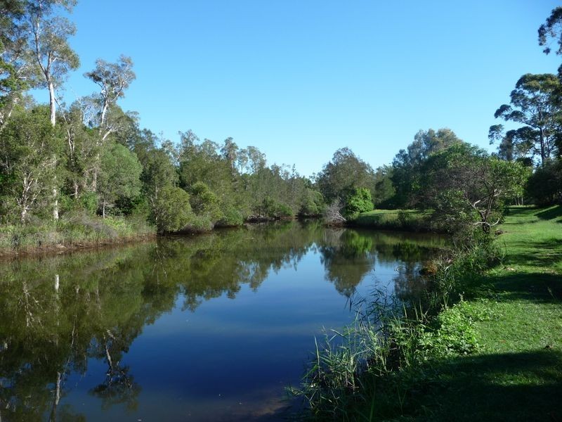 2/88 Kangaroo Avenue, Coombabah QLD 4216