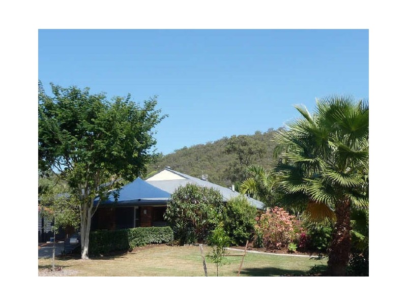 93 California Drive, Oxenford QLD 4210