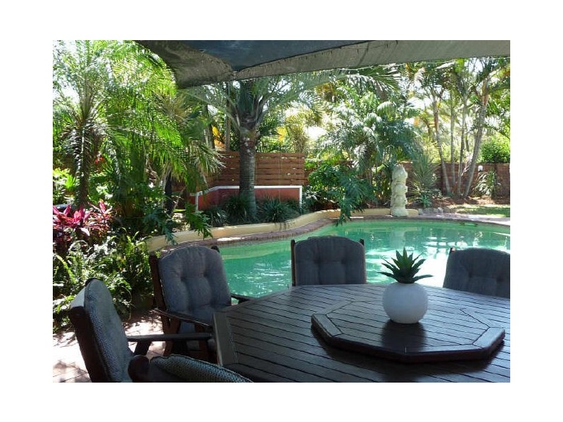 93 California Drive, Oxenford QLD 4210