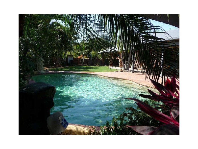 93 California Drive, Oxenford QLD 4210