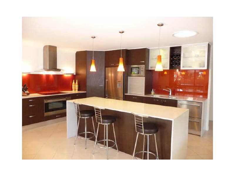 93 California Drive, Oxenford QLD 4210