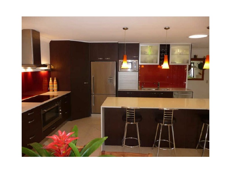 93 California Drive, Oxenford QLD 4210