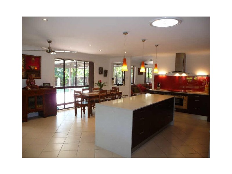 93 California Drive, Oxenford QLD 4210