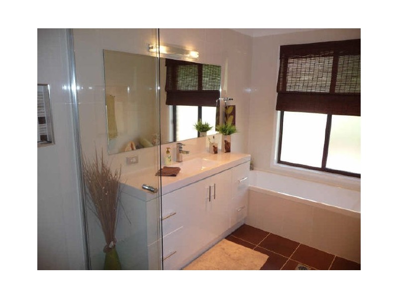 93 California Drive, Oxenford QLD 4210