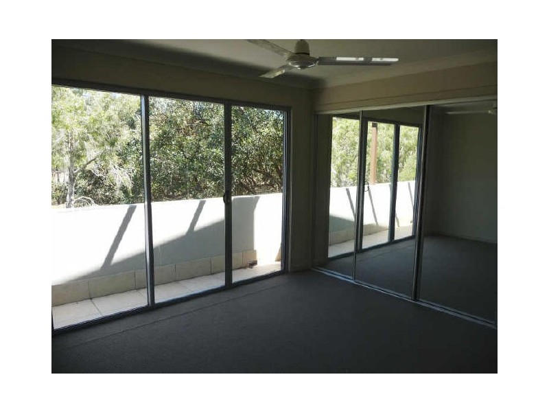 2 & 4/10 Middle Street, Labrador QLD 4215