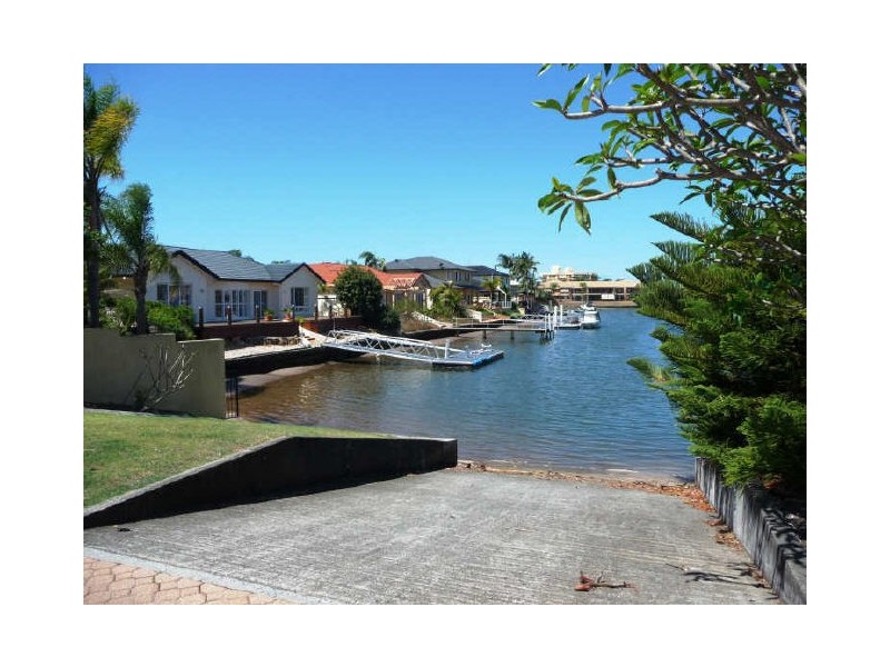 17/131 Morala Ave, Runaway Bay QLD 4216