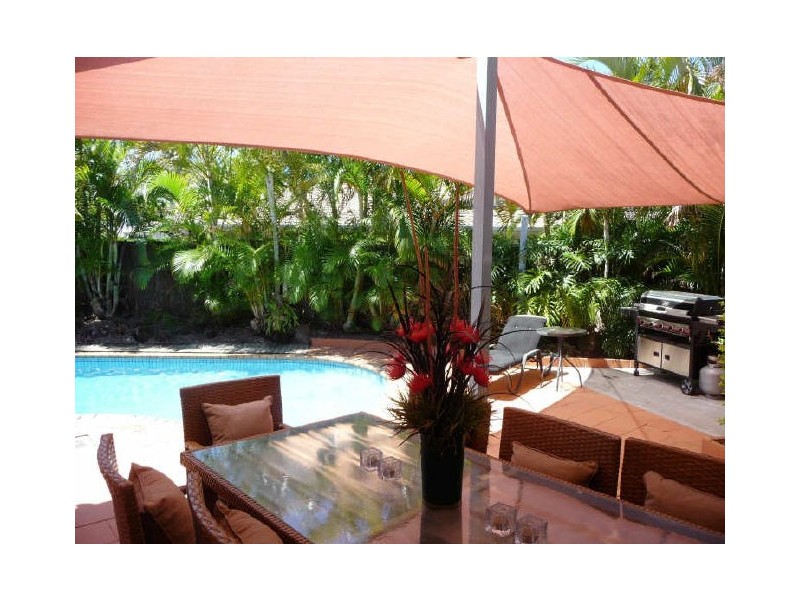 17/131 Morala Ave, Runaway Bay QLD 4216