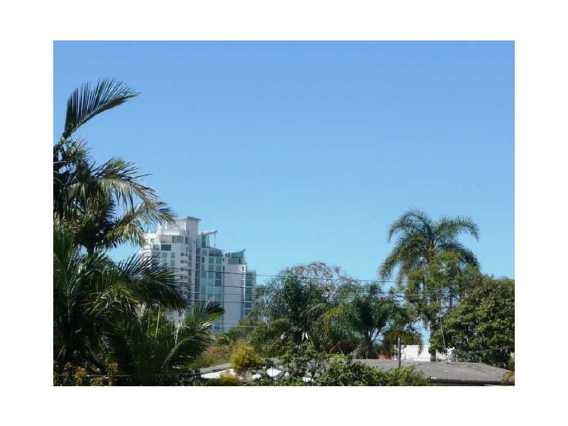 4/10 Middle Street, Labrador QLD 4215