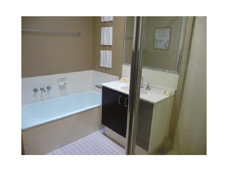 92/601 Pine Ridge Road, Biggera Waters QLD 4216