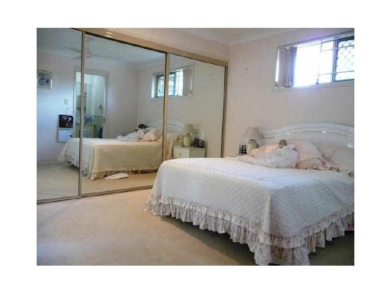 2/413 Oxley Drive, Runaway Bay QLD 4216