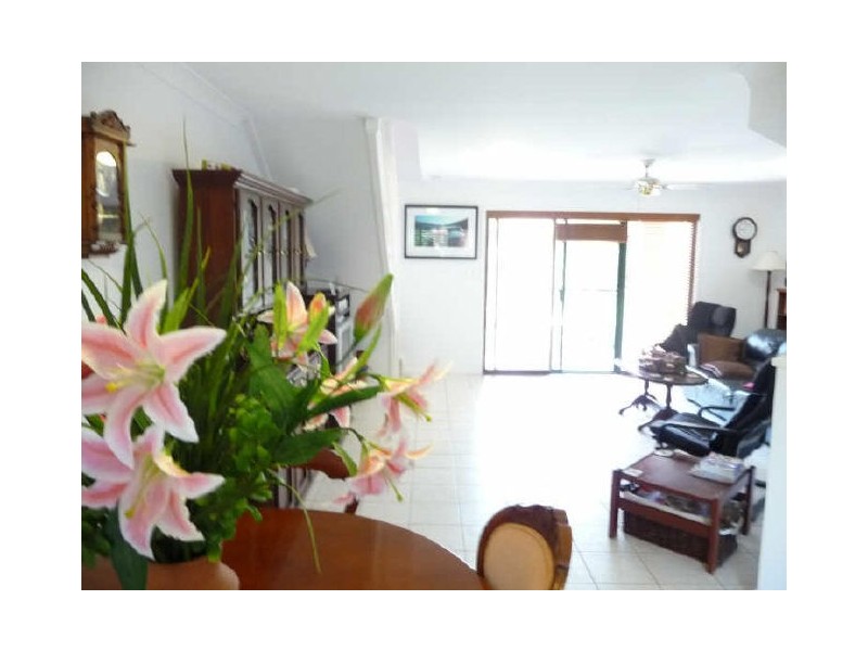 260/125 Hansford Rd, Coombabah QLD 4216