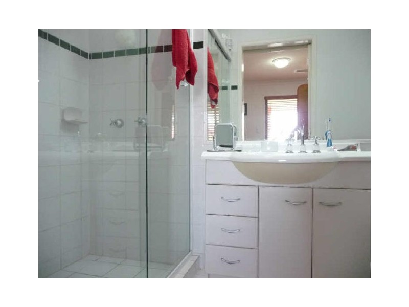 260/125 Hansford Rd, Coombabah QLD 4216