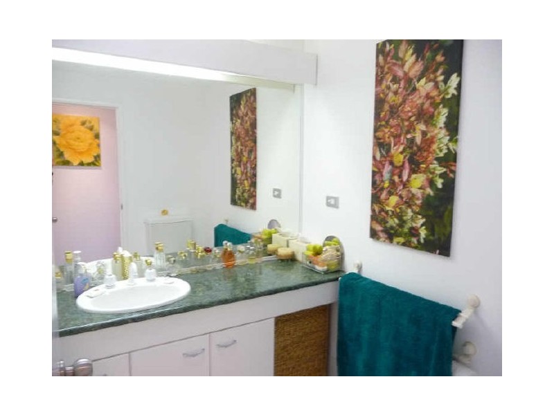 260/125 Hansford Rd, Coombabah QLD 4216