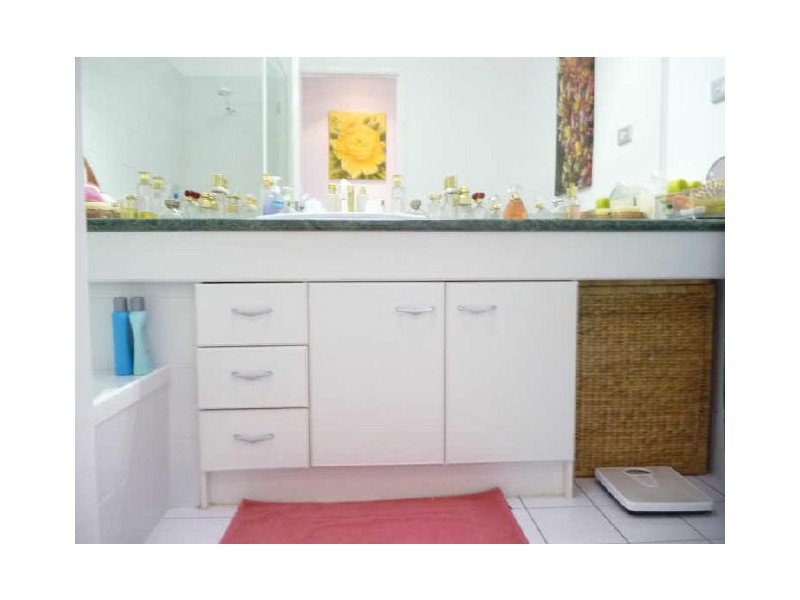 260/125 Hansford Rd, Coombabah QLD 4216