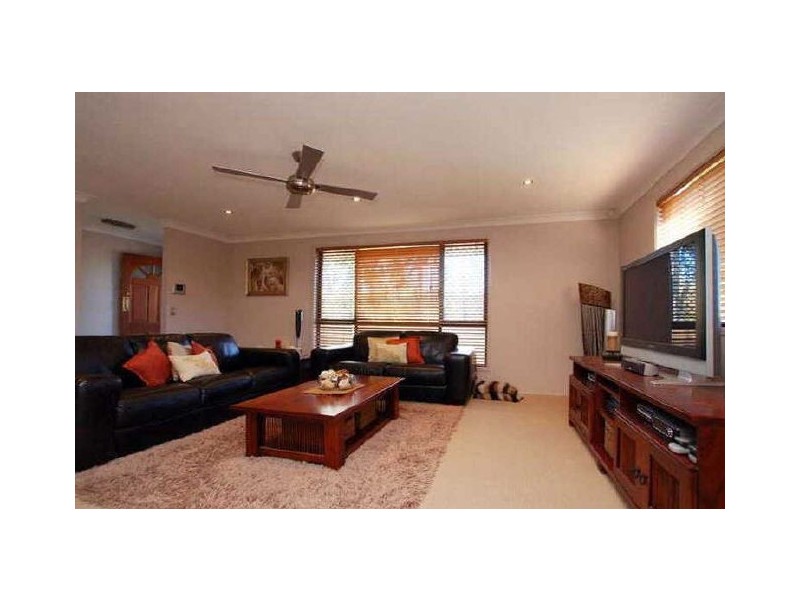 24 Mildura Drive, Helensvale QLD 4212